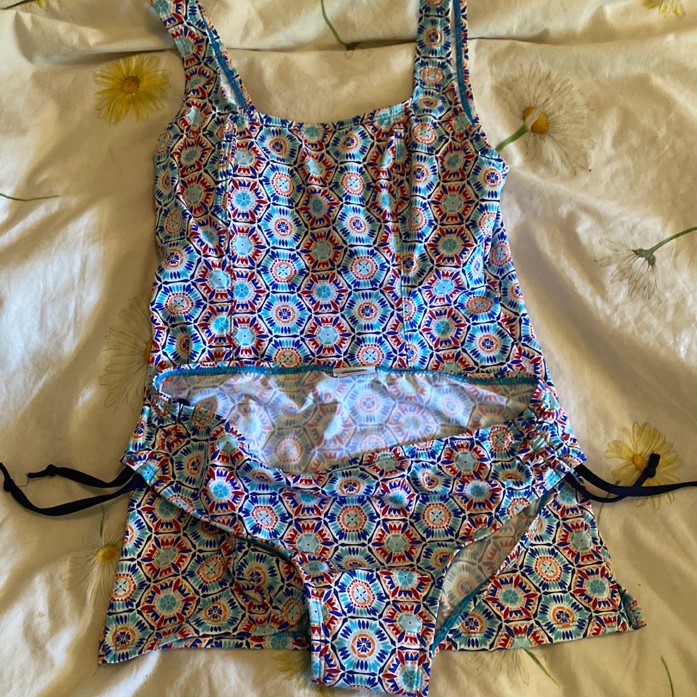 Swimsuit with colorful pattern